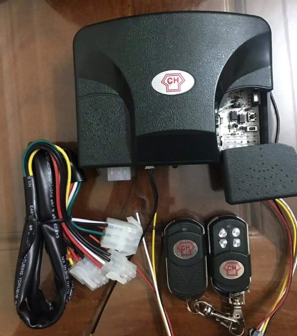 giá bộ điều khiển cửa cuốn