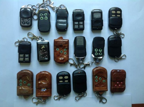 thay bộ điều khiển cửa cuốn